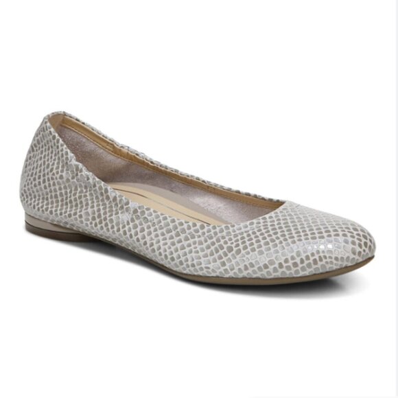 Vionic Alexa Orthotic Ballet Flat Aluminum Snakeskin Silver/Tan Size 6.5 - Picture 1 of 5
